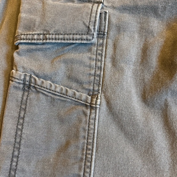 Carhartt Men's Gray Cargo Pants - Picture 5 of 13